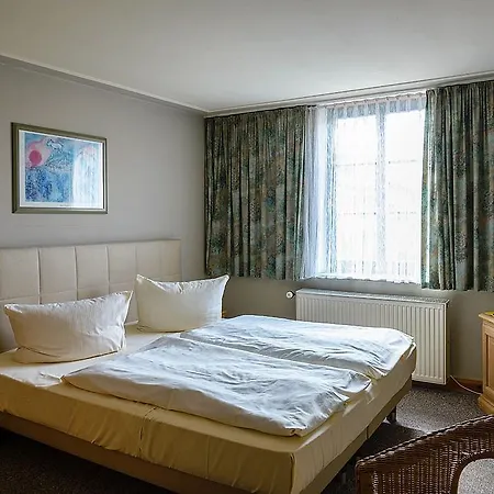 Ostseehotel بيت ضيافة 2*