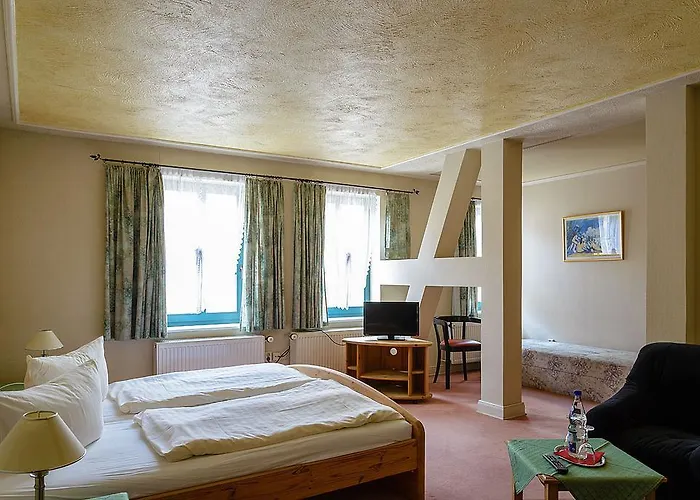 Konukevi Ostseehotel 2*